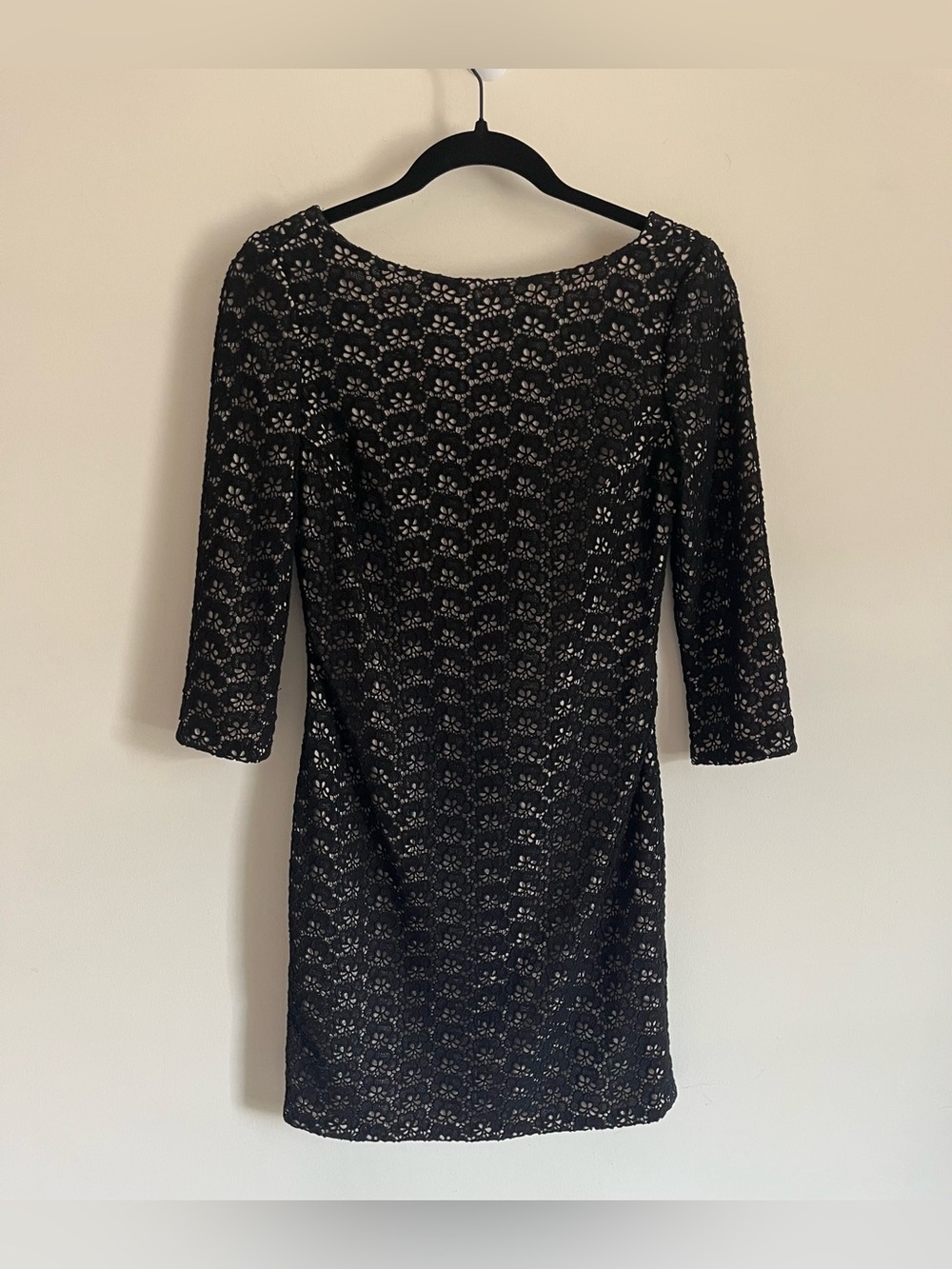 Diane Von Furstenberg Sarita Acorn Black Lace Sheath Mini Dress EUC Sz 2